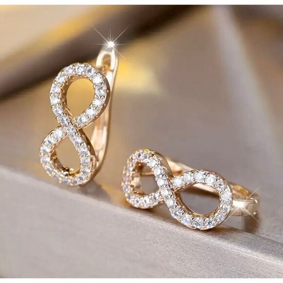 Independent Jewelry - Gold Infinity Loop Earrings